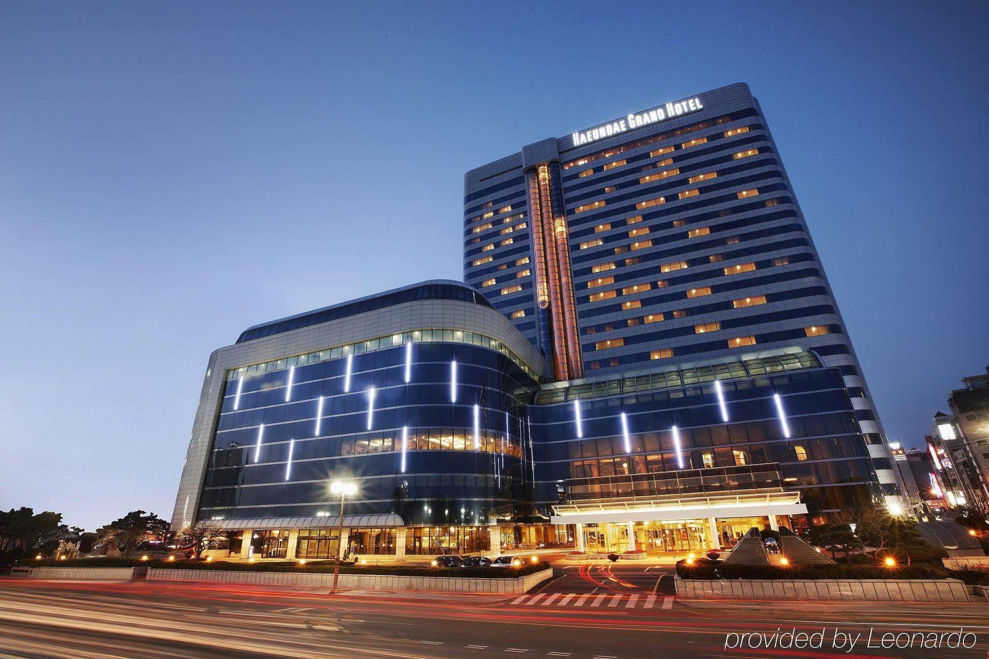 Haeundae Grand Hotel Busan Luaran gambar The hotel in 2012
