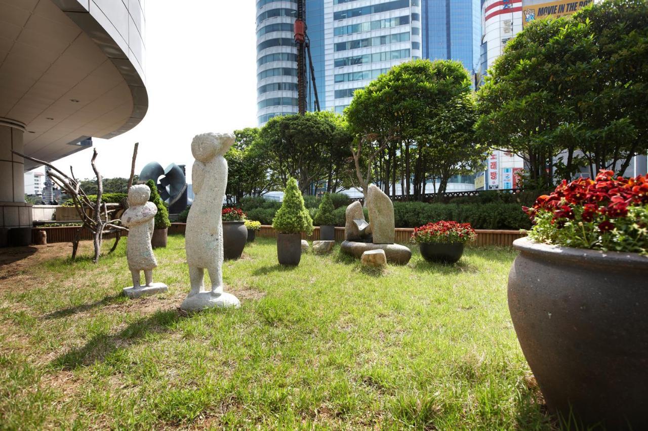 Haeundae Grand Hotel Busan Luaran gambar Sculpture garden